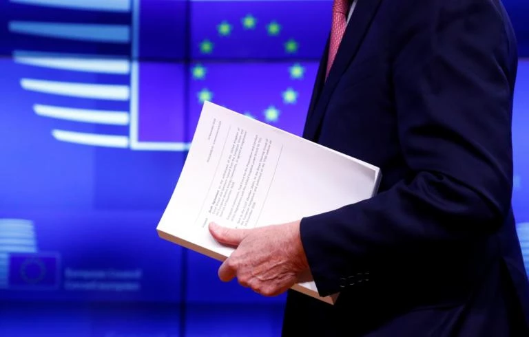 «Ναι» του EWG για να μην κοπούν οι συντάξεις και… ένα ακόμη «δώρο» λέει το ΥΠΟΙΚ!